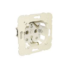 [E0000809] BASE ENCHUFE 2P+T RF.21131